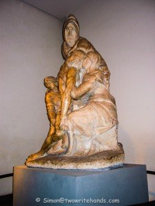 Michelangelo's La Pietà