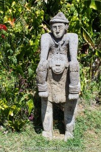 Statue Found at Sitio Barriles in Volcan