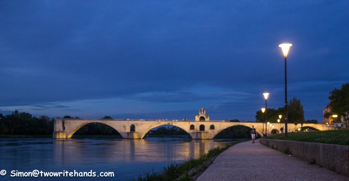 [Weekly WOW #037] Avignon’s Famous Bridge: