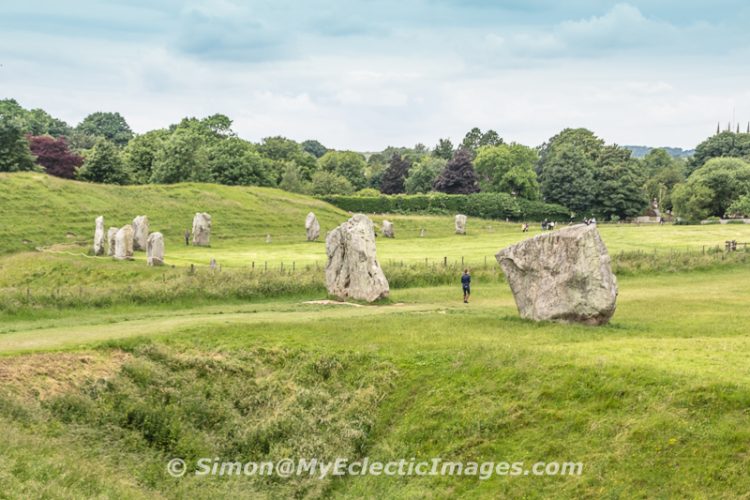 [Weekly WOW #099] The Mysterious Circles of Avebury, England: